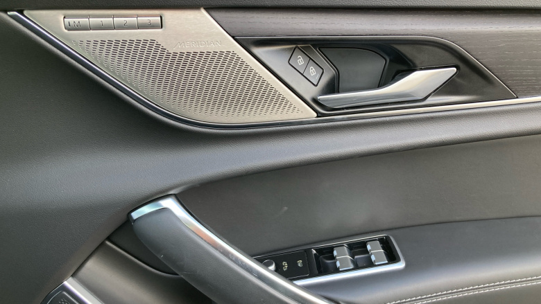 Jaguar XF 2.0 P250 R-Dynamic HSE Black 4dr Auto Petrol Saloon